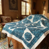 6 Nappe brodée artisanale – Motifs bleus traditionnels