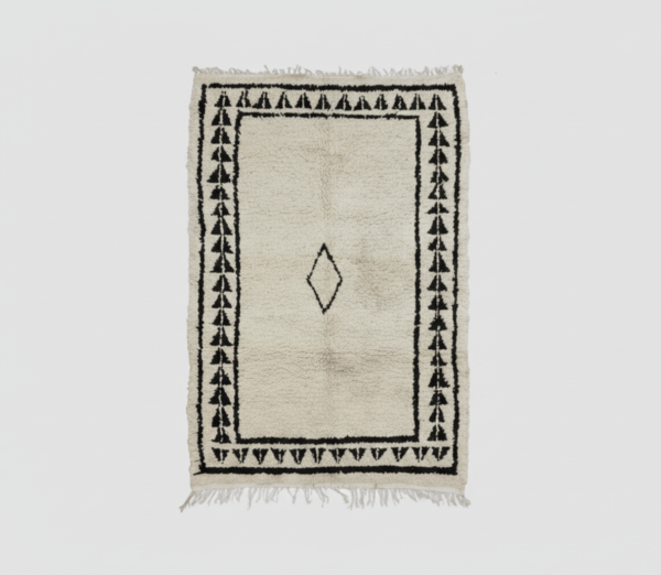 rug Tapis Berbère Beni Ouarain à Motif Noir